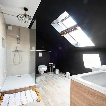 Апартаменты Les Coulisses - Duplex Au Centre - Parking Prive