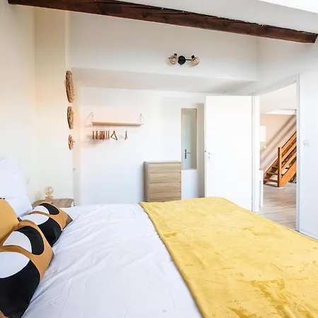 Les Coulisses - Duplex Au Centre - Parking Prive Апартаменты *